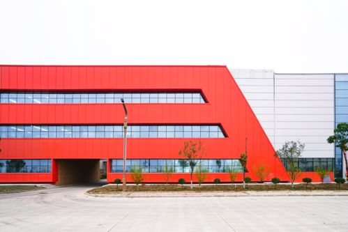 當 紅色 遇上工業建筑,綻放不一樣的工業之美